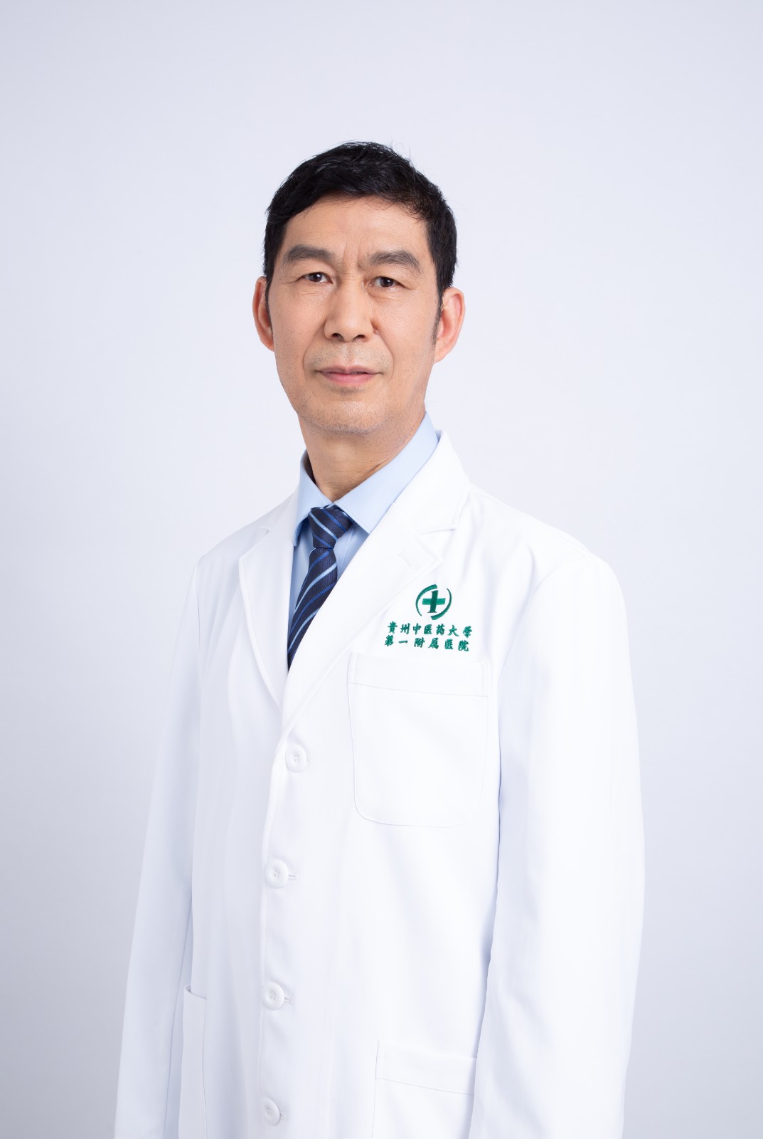 向开维